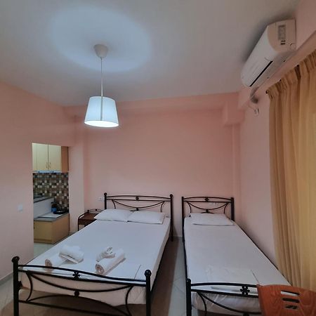 Let Rooms Lukova Εξωτερικό φωτογραφία