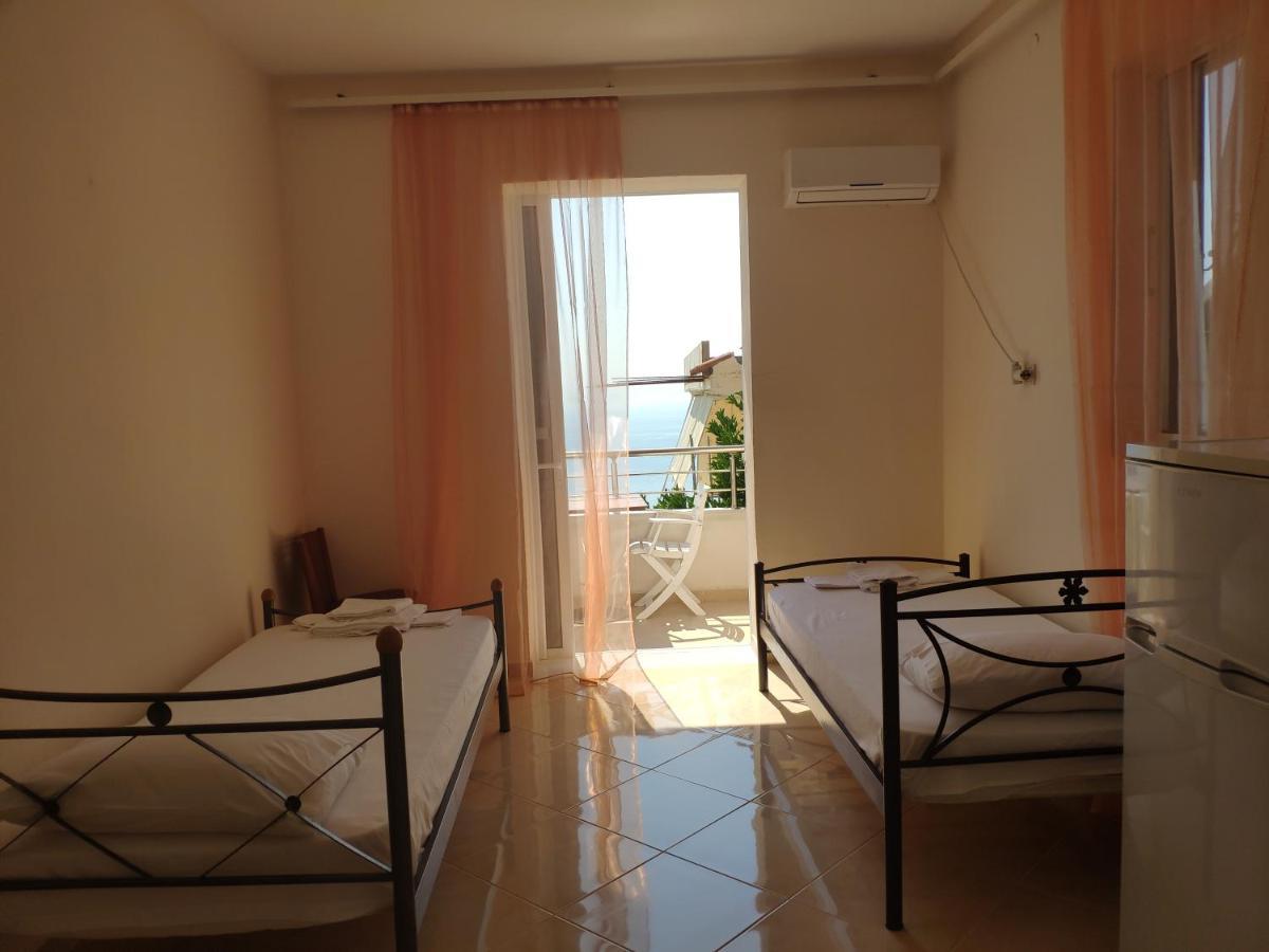 Let Rooms Lukova Εξωτερικό φωτογραφία