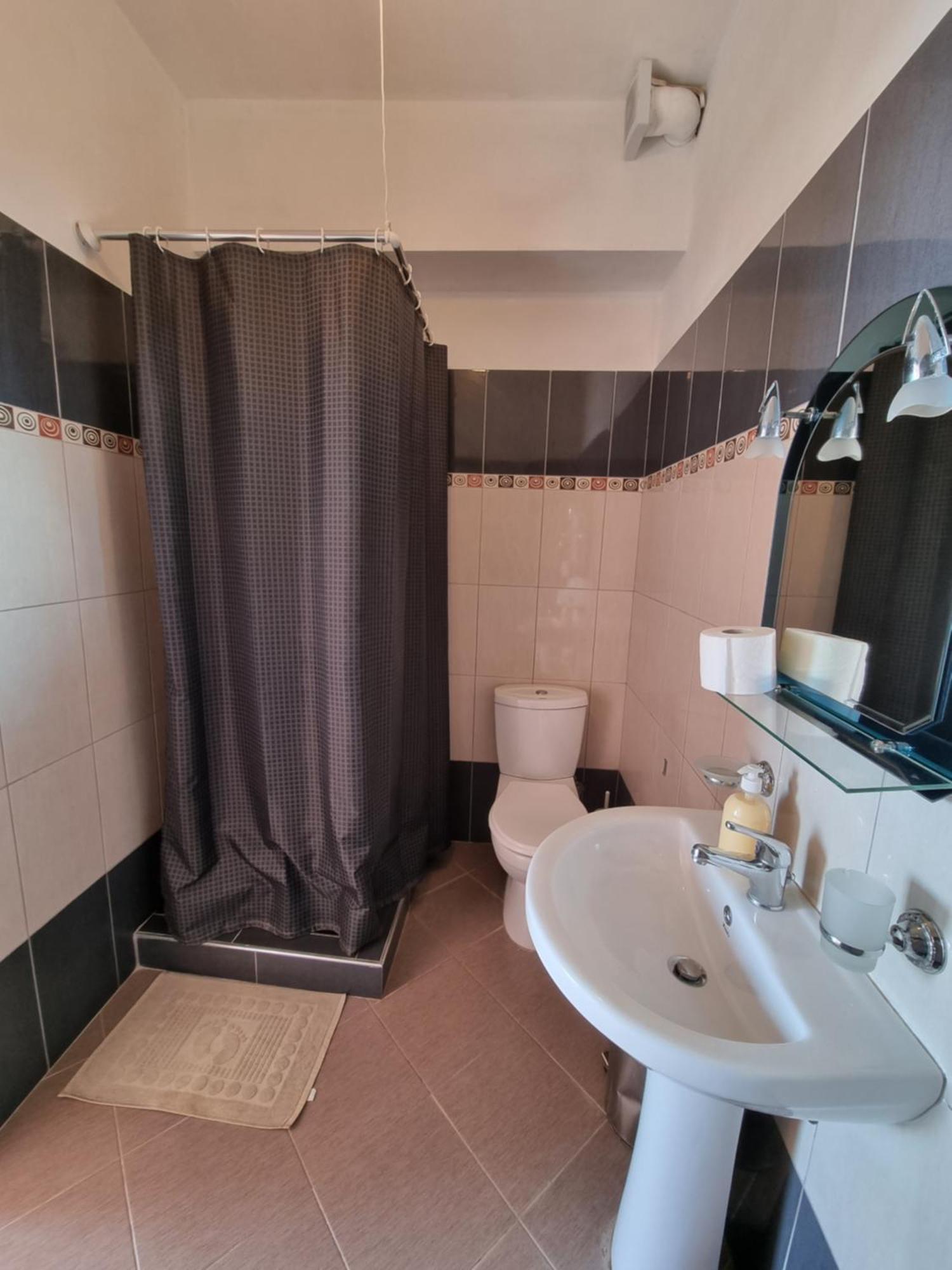Let Rooms Lukova Εξωτερικό φωτογραφία