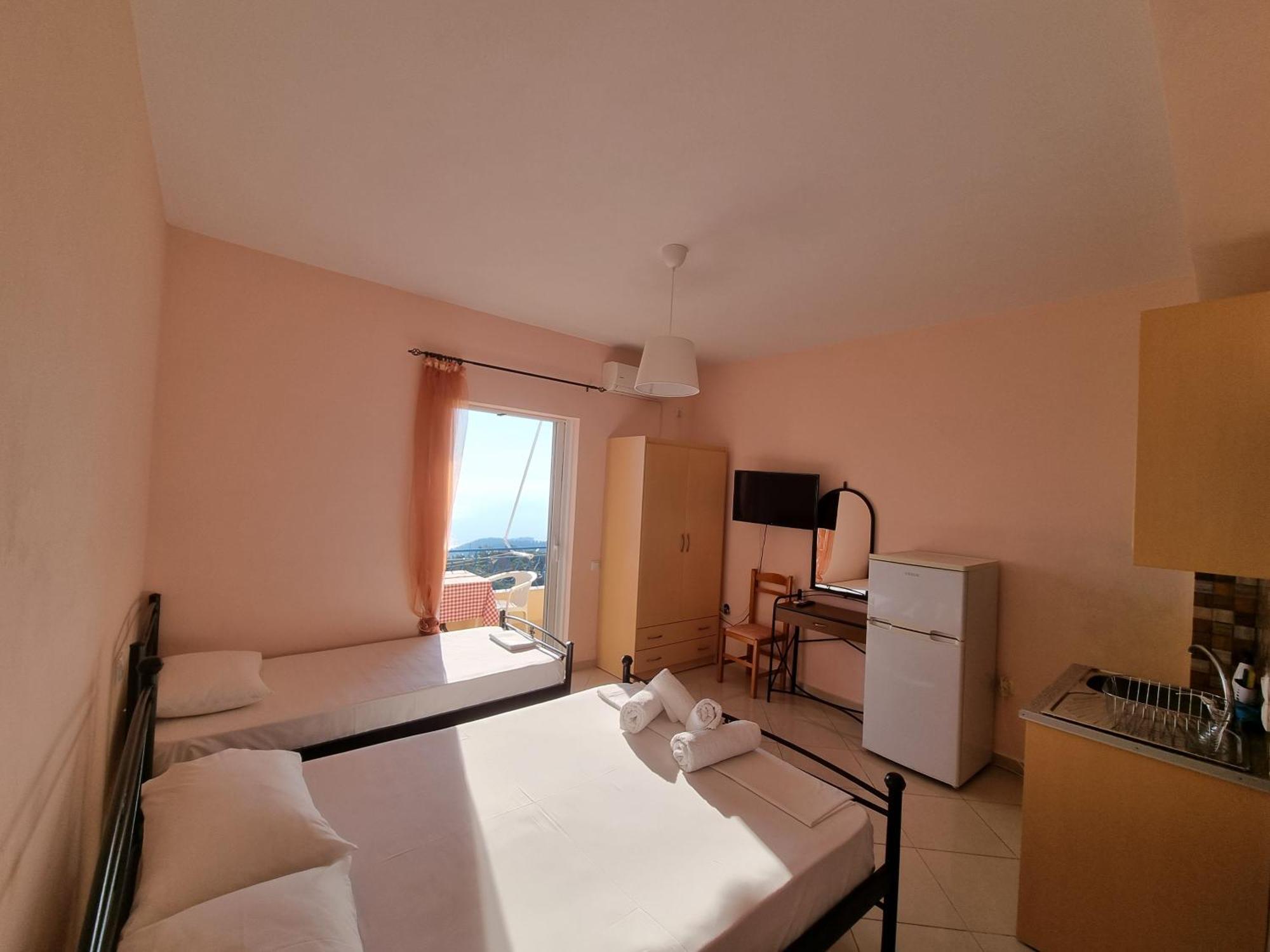 Let Rooms Lukova Εξωτερικό φωτογραφία