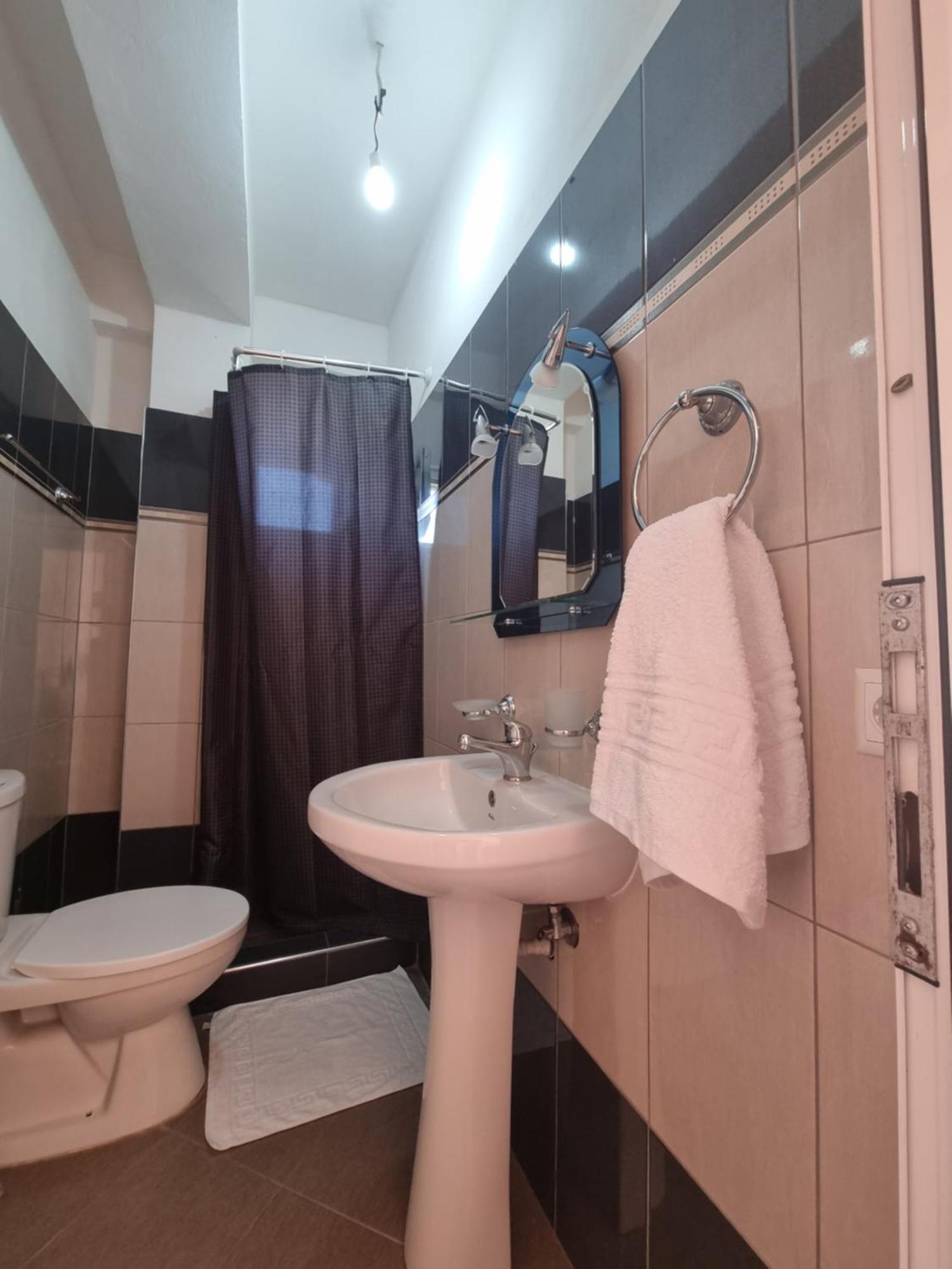 Let Rooms Lukova Εξωτερικό φωτογραφία