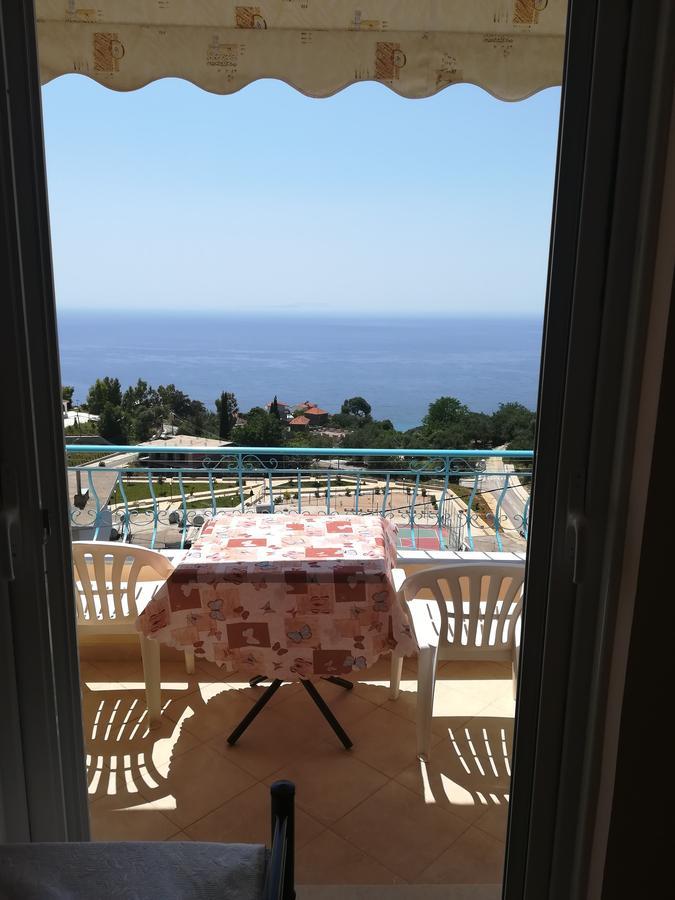 Let Rooms Lukova Εξωτερικό φωτογραφία